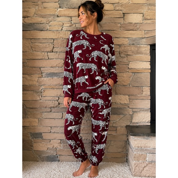 Room Service Other - Room Service Womens Burgundy Leopard Print Velvet Pajama Set Velour Joggers L